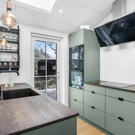Amazing In With Kitchen